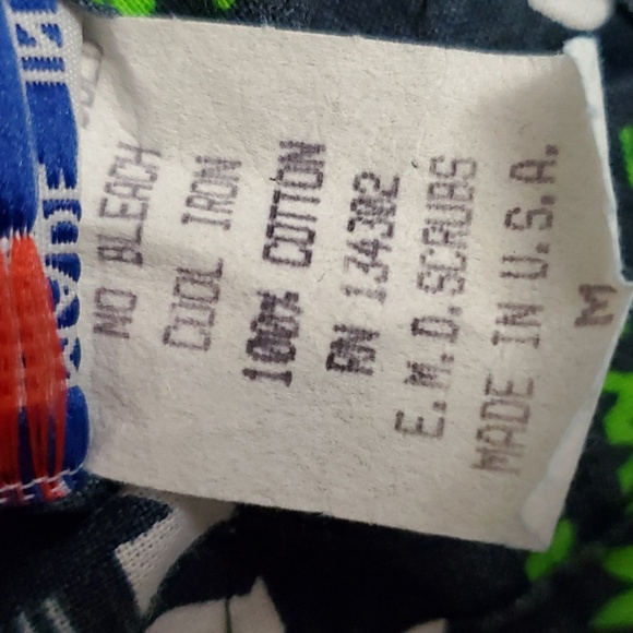 NFL Seattle Seahawks Men's Scrubs - Picture 4 of 6